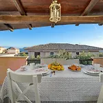 Hébergement de vacances Sky View - By And Service *